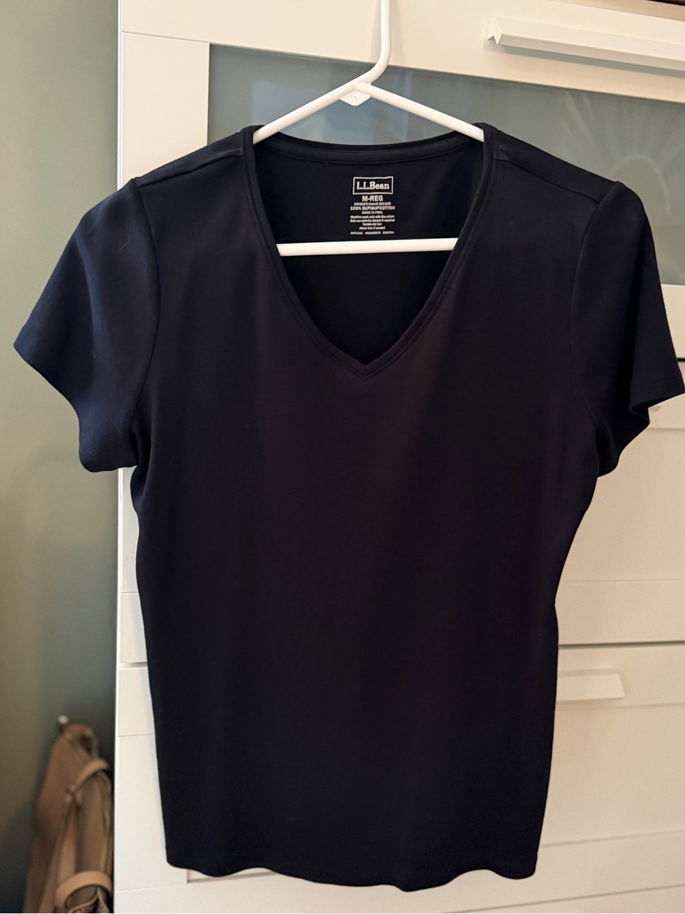 L.L. Bean Women's Black V-Neck Short Sleeve Top | GUC
